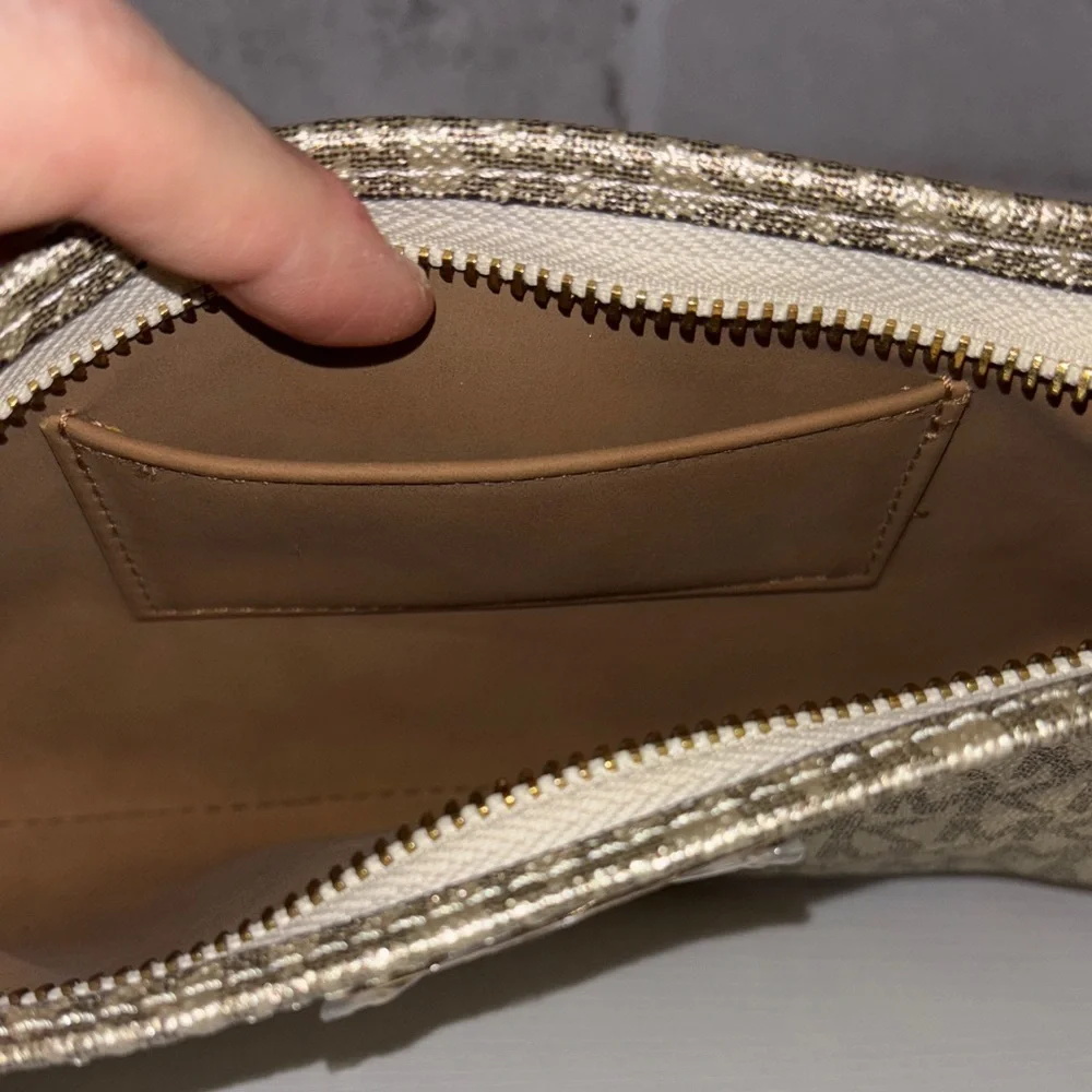 Michael Kors Belt Bag Fanny Pack - Picture 4 of 6